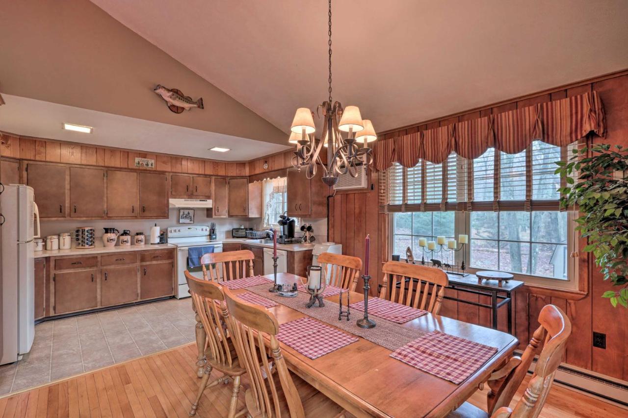 Poconos Home With Game Room Walk To Lake Harmony! Extérieur photo