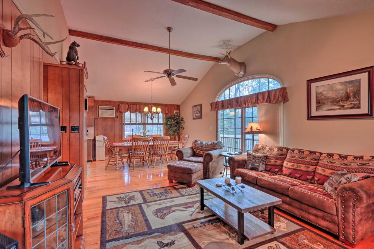 Poconos Home With Game Room Walk To Lake Harmony! Extérieur photo