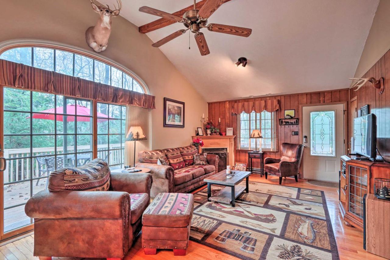 Poconos Home With Game Room Walk To Lake Harmony! Extérieur photo